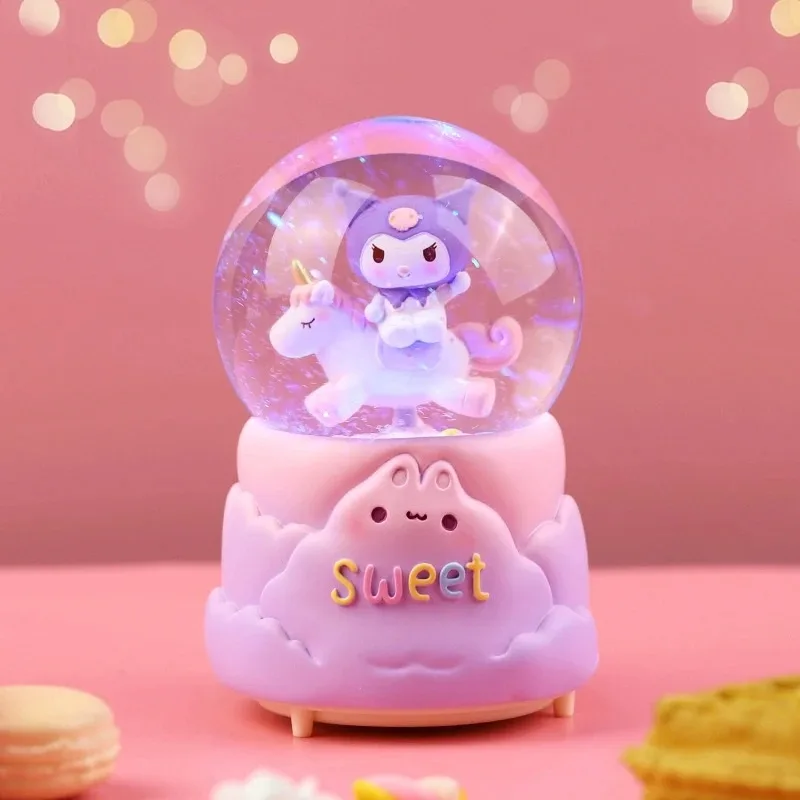 Kuromi İçi Dönmeli Püskürtmeli Işıklı Müzikli Kar Küresi Büyük Boy - 1