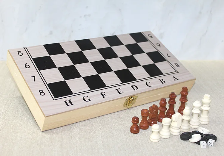 Dřevěná šachová a backgammonová sada - 2