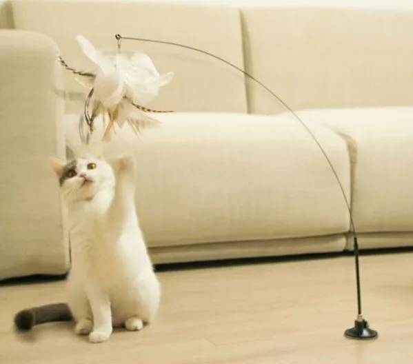 Vantuzlu Tüylü Zilli Kedi Oyun Oltası