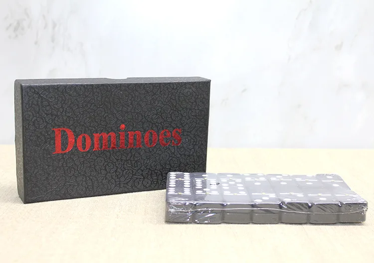 Gra Domino z plastikową skrzynką