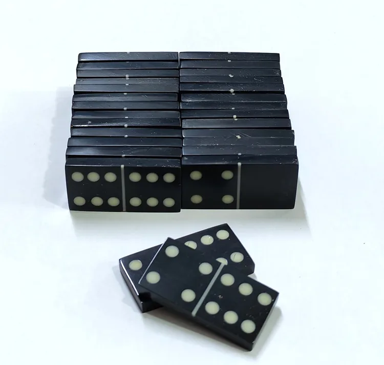Οστό Domino Stone